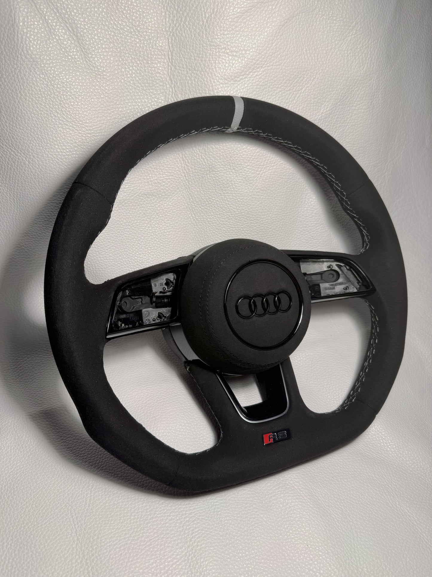 Volante originale Audi in alcantara