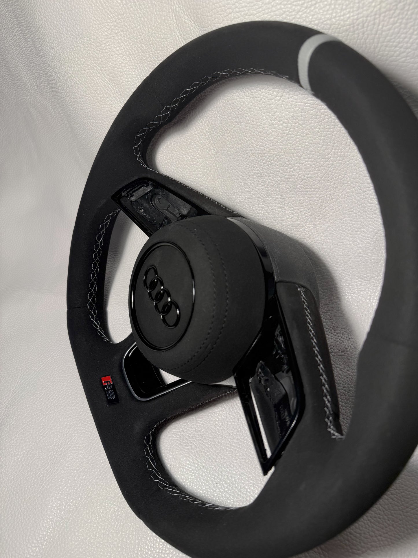 Volante originale Audi in alcantara