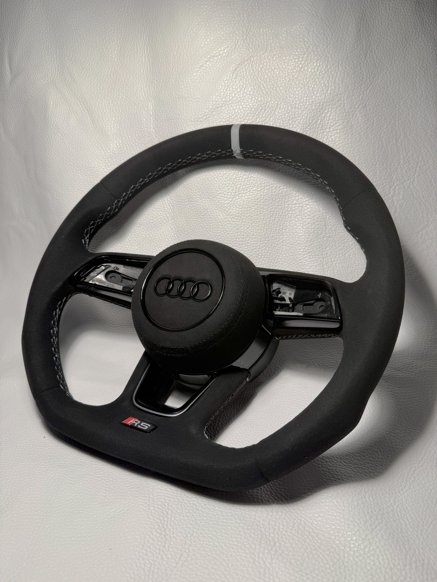 Volante originale Audi in alcantara